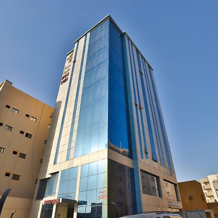 قصر اليمامة للاجنحة الفندقية-العليا Ar Riyad Esterno foto