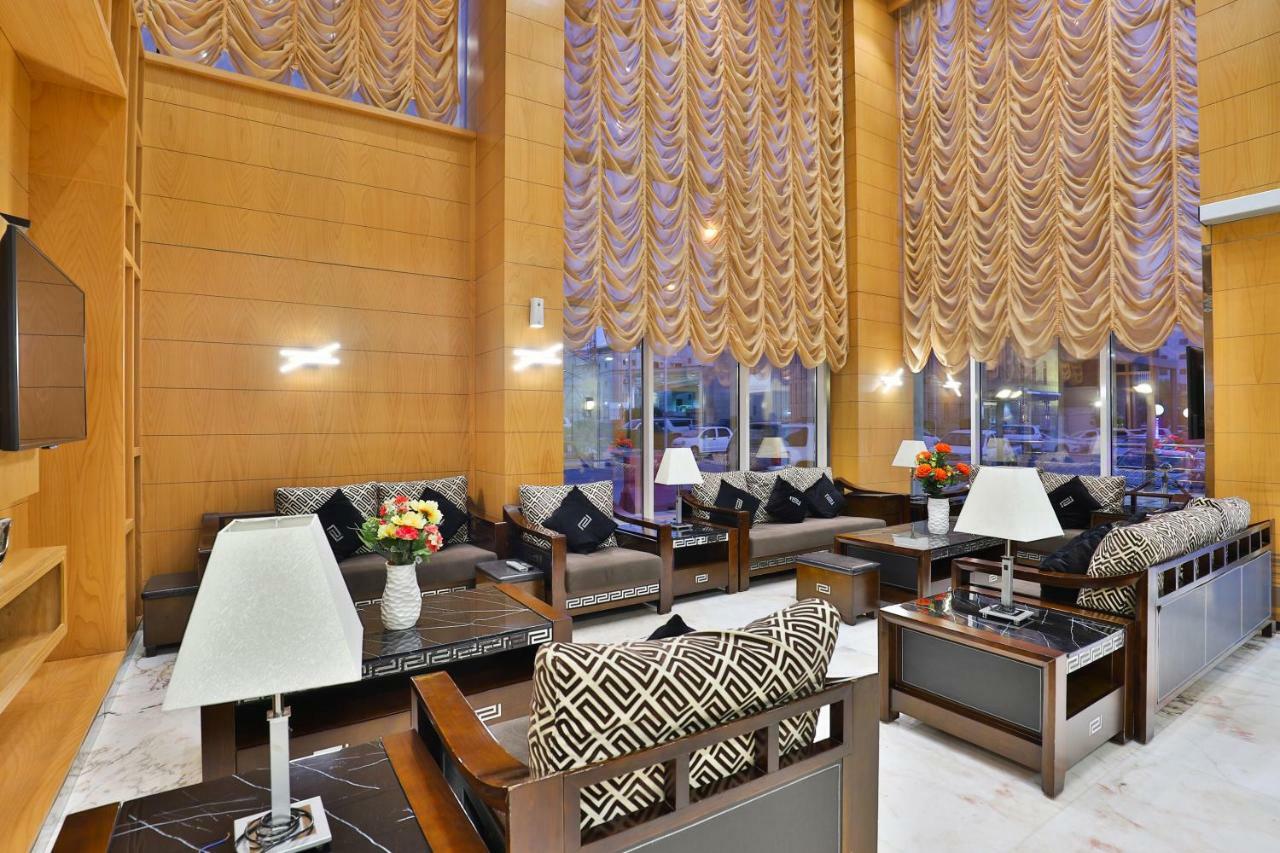 قصر اليمامة للاجنحة الفندقية-العليا Ar Riyad Esterno foto